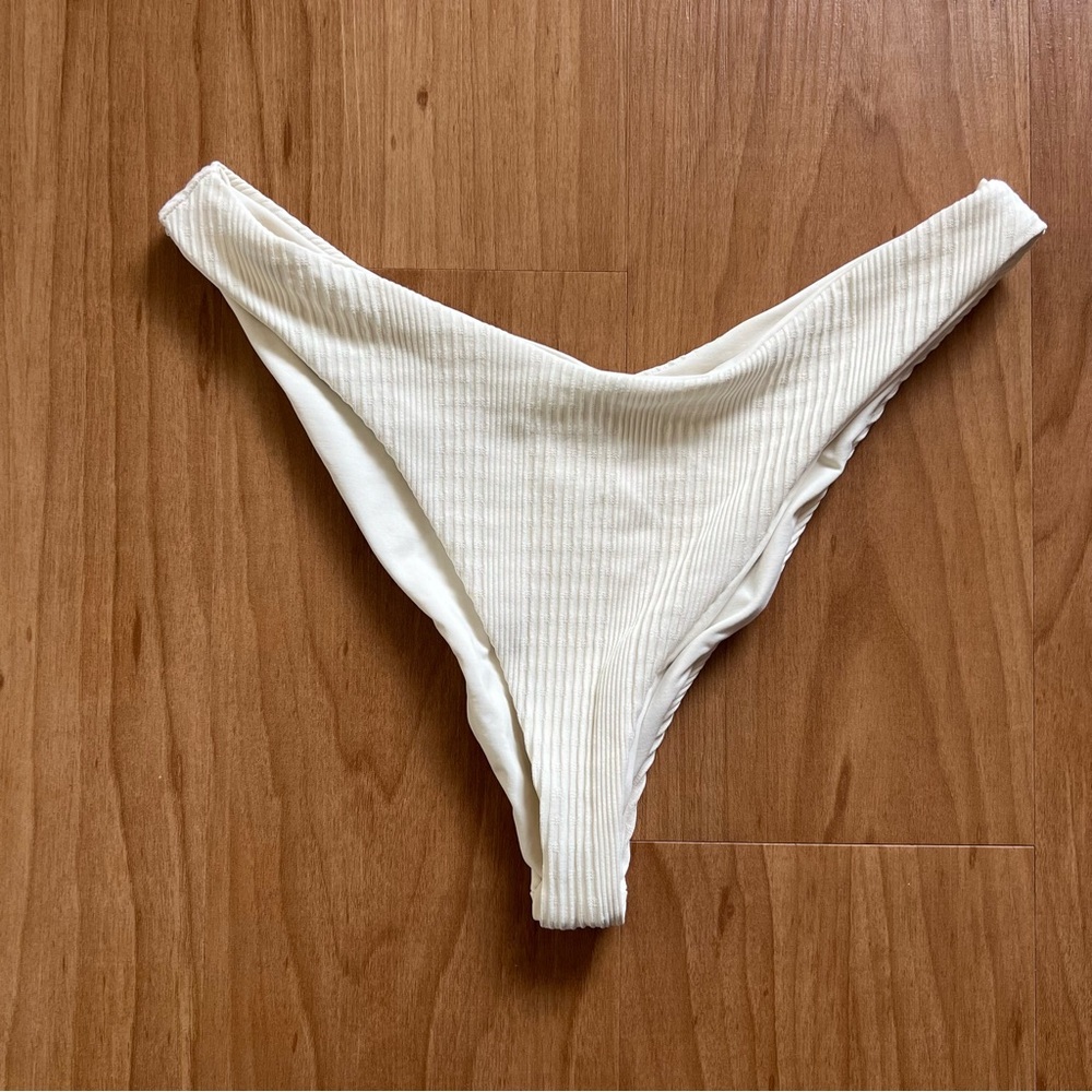 L*Space Pointelle Rib Cabana Bikini Bottom in cream (size medium)